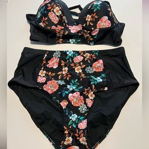 Never worn 3xl bathing suit.